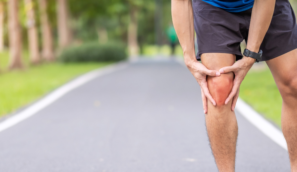 Athlete with knee pain while running
